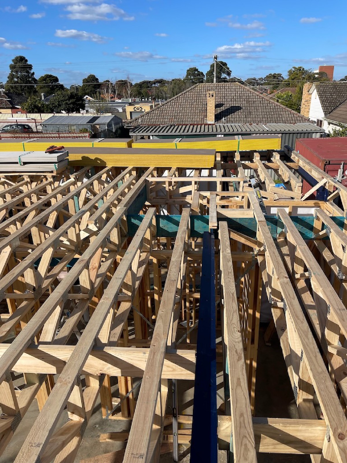Roof structure and eaves