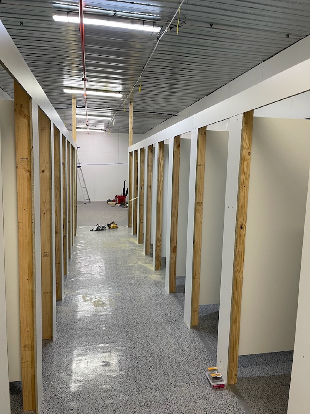 Fixtures and fittings in temporary amenities